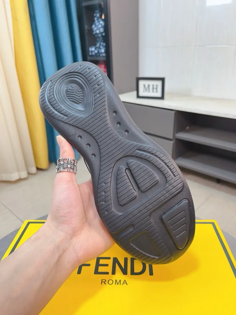 Men's men's shoes💰440🌹🌹[FENDI] Best-selling official website world premiere🔝Men's high-end brand of high-end shoes official website latest series: uppers are made of imported cowhide with specially designed fabrics➕mesh breathable lining. Make walking more convenient and comfortable! Compared with the official quality, Midea’s 1:1 replica. Create a fashionable personality to set off your uniqueness! A must-have for trendy men! Classic style. Men's sizes: 38-44.